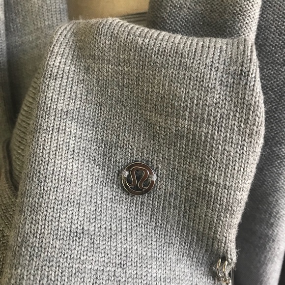 NWT HCMG LULULEMON ALL THAT SHIMMERS SCARF OS GREY - Picture 4 of 7